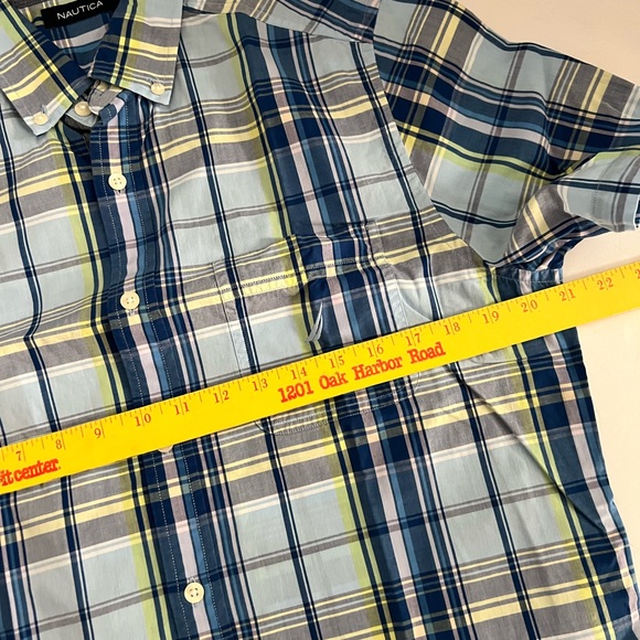 Nautica Casual Button Down Shirt Short Sleeves Size M Blue/Green - Picture 7 of 9